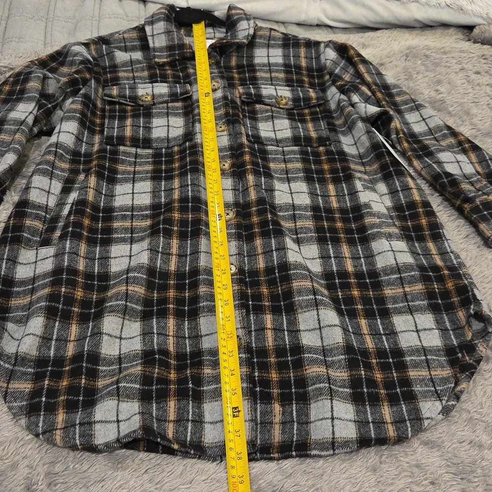 Time & Tru Plaid Button-Front Utility Shacket in Gray, Black & Brown Size 12/14!